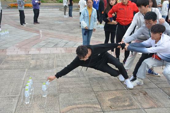 说明: C:\Users\Administrator\Desktop\10.31 9728太阳集团2019级新生团建活动\10.31”快来新启航，土木显力量“团建活动\DSC_9216.jpg